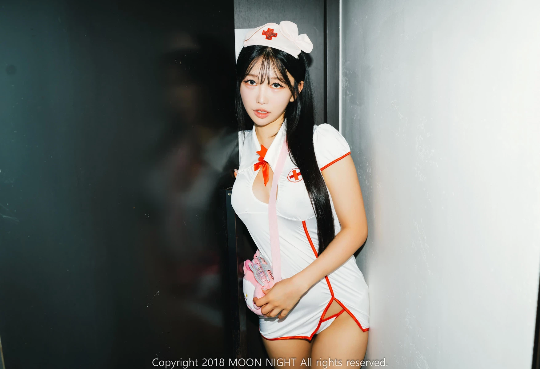 [Yunjin 챌이]🏥 纯欲护士风写真｜夜间限定的温柔陷阱[42P]-黑狗绅士局