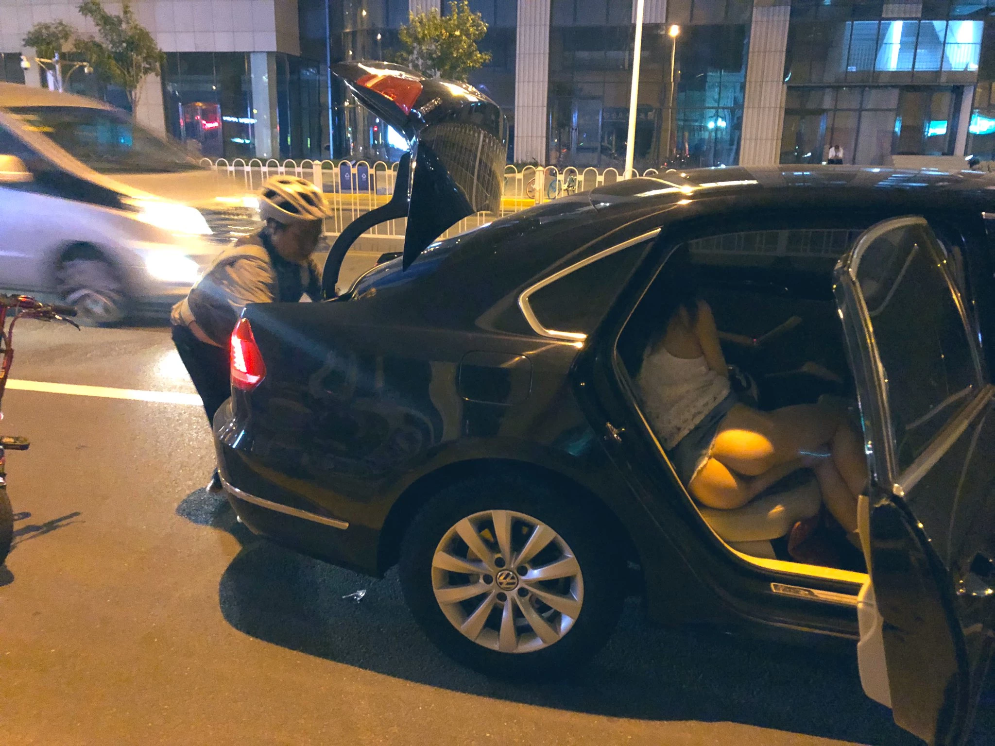 福利姬-小狐狸 [67P]-黑狗绅士局