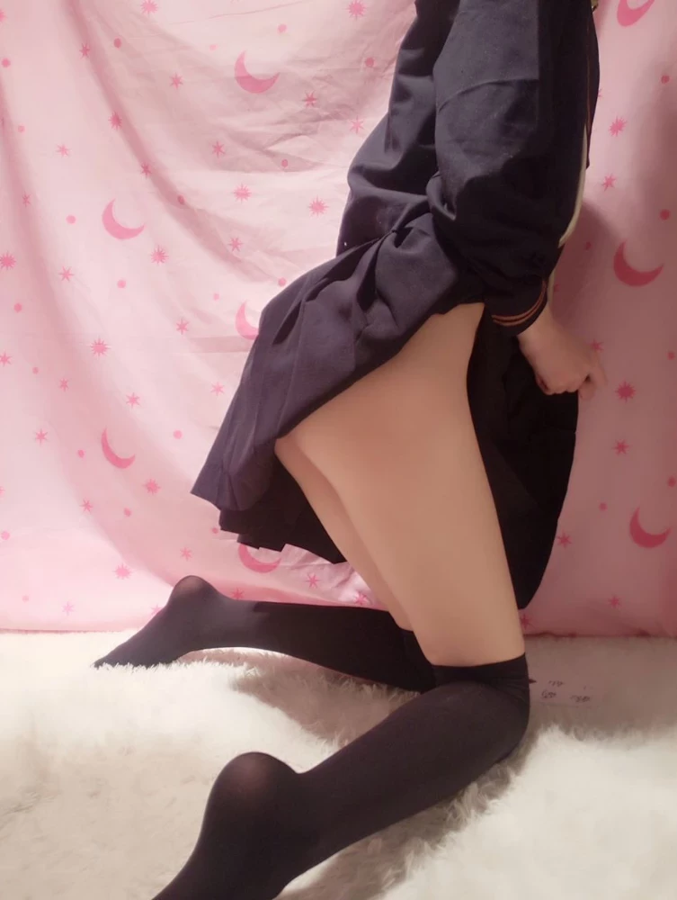 这黑色膝上袜我给满分-黑狗绅士局